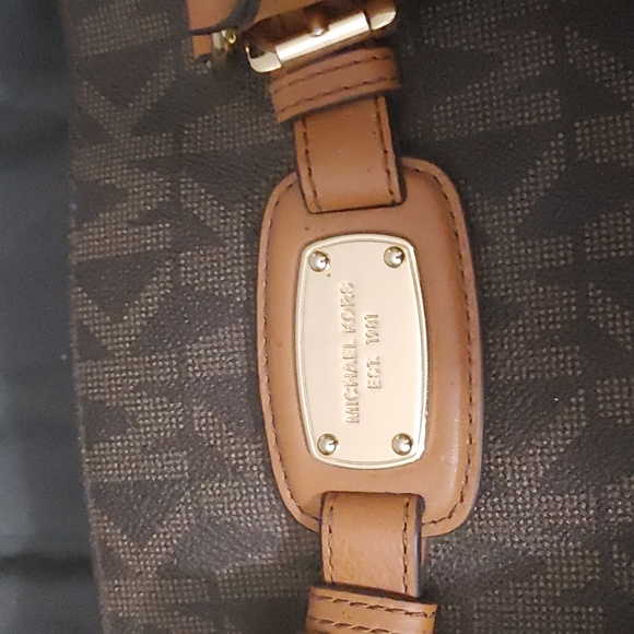 Michael Kors Brown Signature Coated Canvas and Leather Hamilton East West Tote - Picture 3 of 8